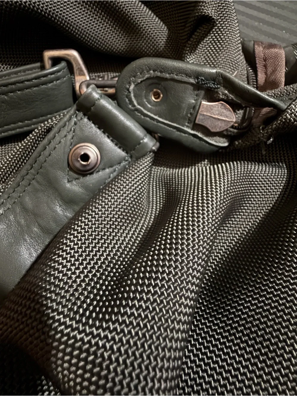 Tumi green Nylon Travel Duffel Weekender Bag with Leather Trim and ID Tag